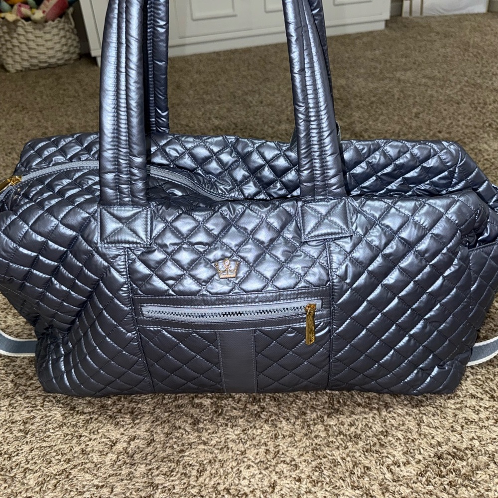 Oliver Thomas Duffle
